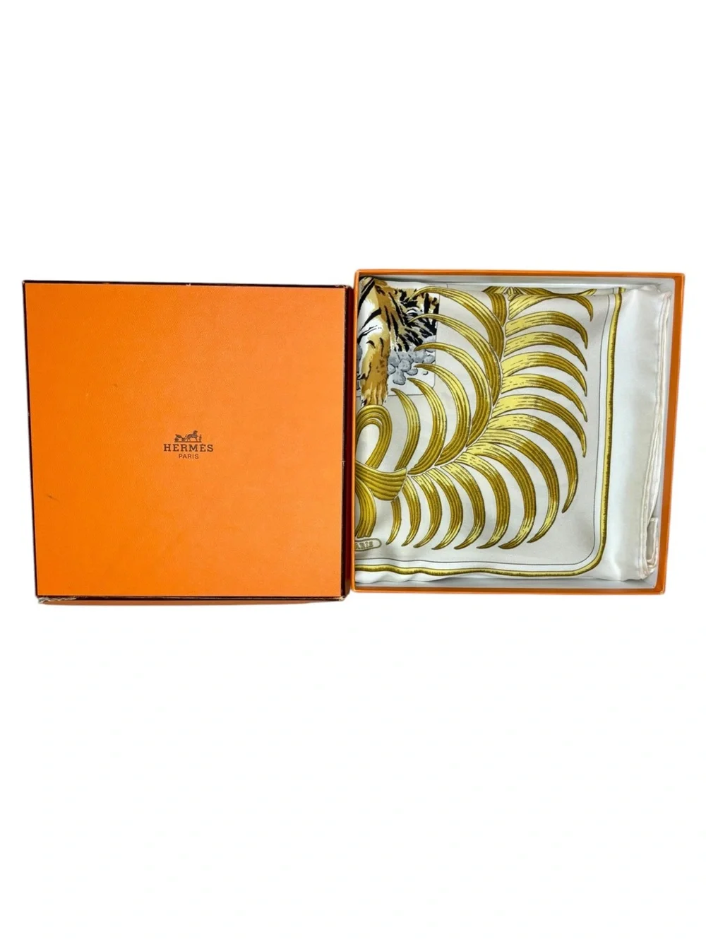 Hermès Tigre Royal Gavroche 45 Silk Scarf Ivory Gold Tiger w/ Hermès Box